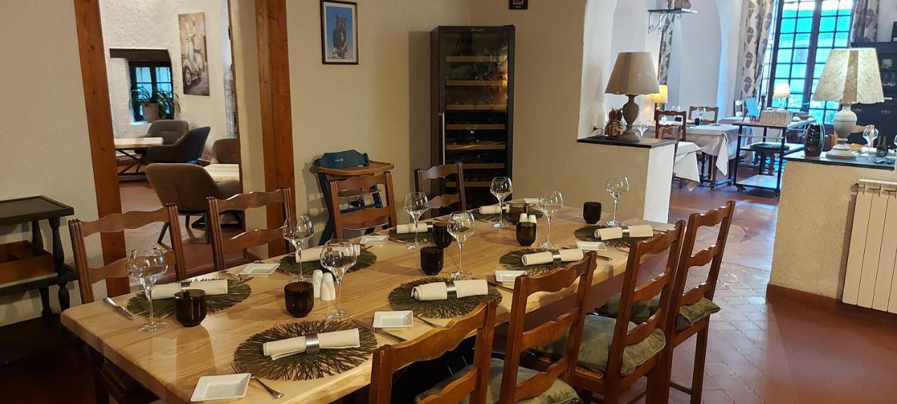 Logis Hostellerie Du Grand Duc Hotel Restaurant Gincla Buitenkant foto