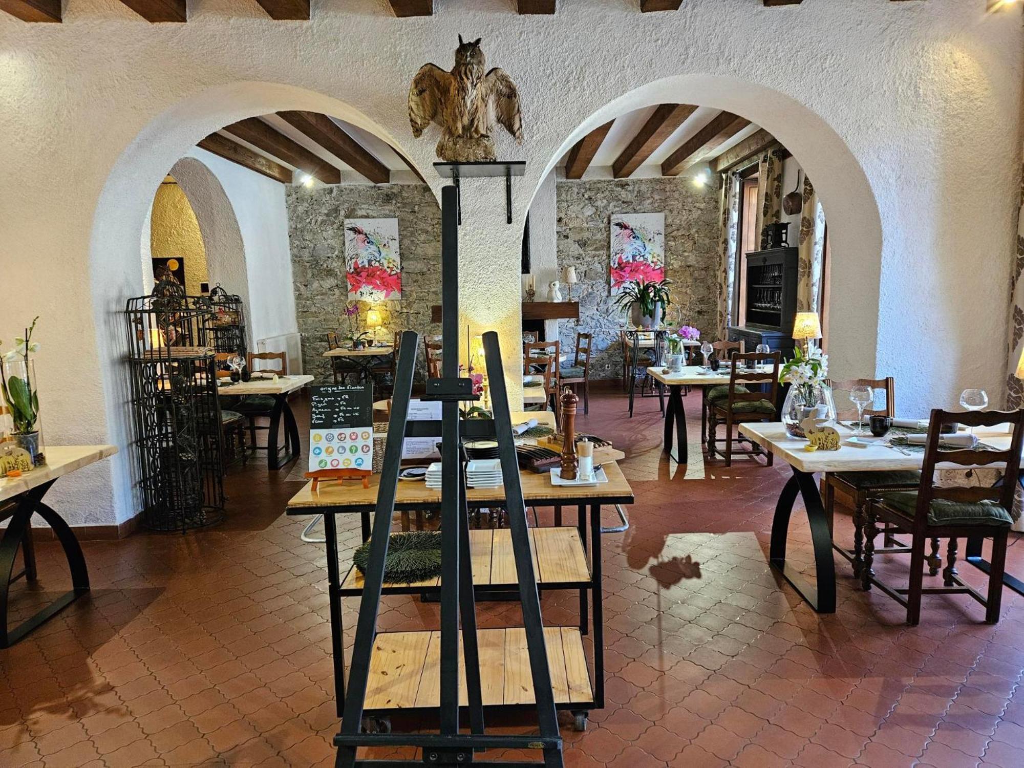 Logis Hostellerie Du Grand Duc Hotel Restaurant Gincla Buitenkant foto