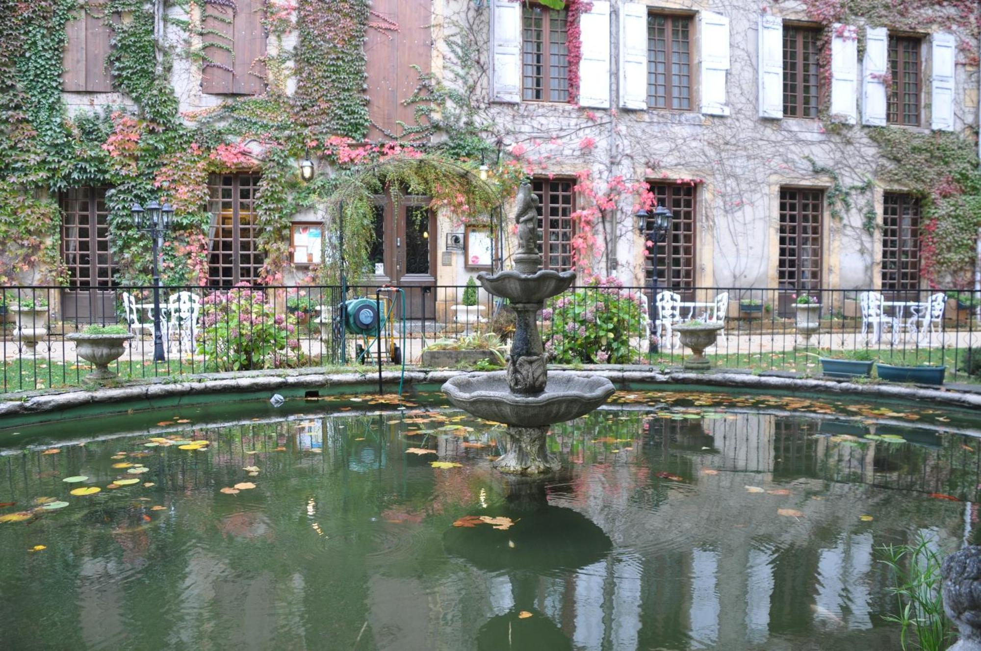 Logis Hostellerie Du Grand Duc Hotel Restaurant Gincla Buitenkant foto