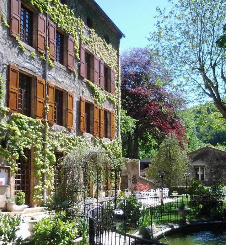 Logis Hostellerie Du Grand Duc Hotel Restaurant Gincla Buitenkant foto