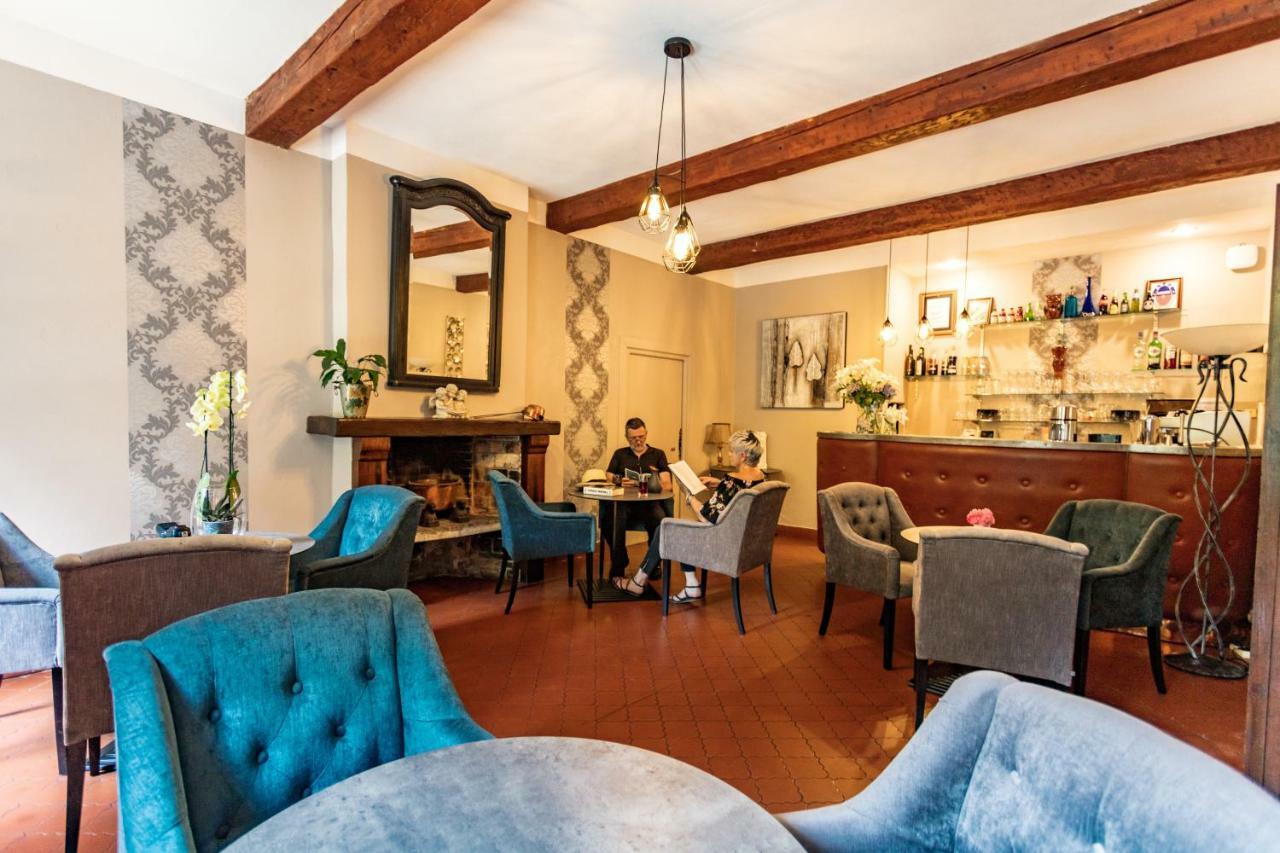 Logis Hostellerie Du Grand Duc Hotel Restaurant Gincla Buitenkant foto
