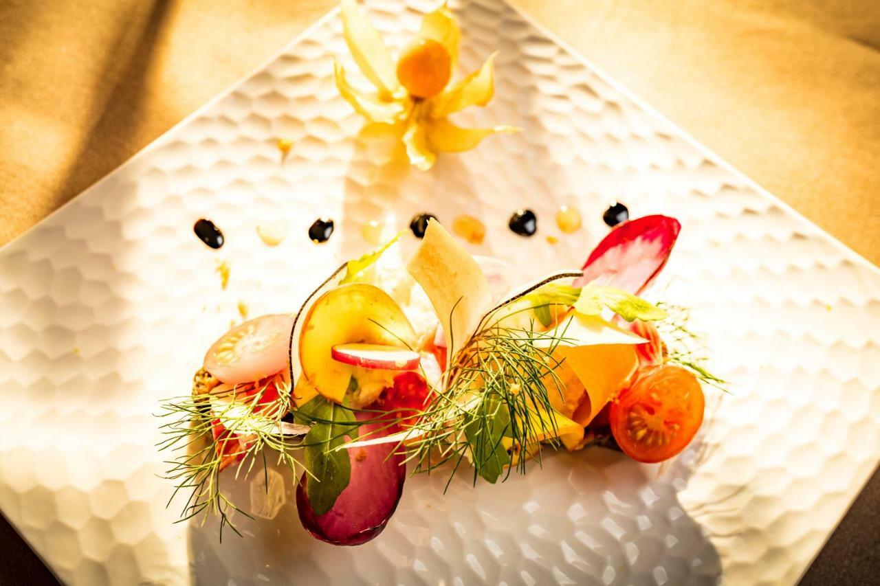 Logis Hostellerie Du Grand Duc Hotel Restaurant Gincla Buitenkant foto